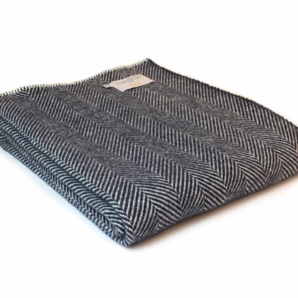 Fishbone Throw in Navy-Large size