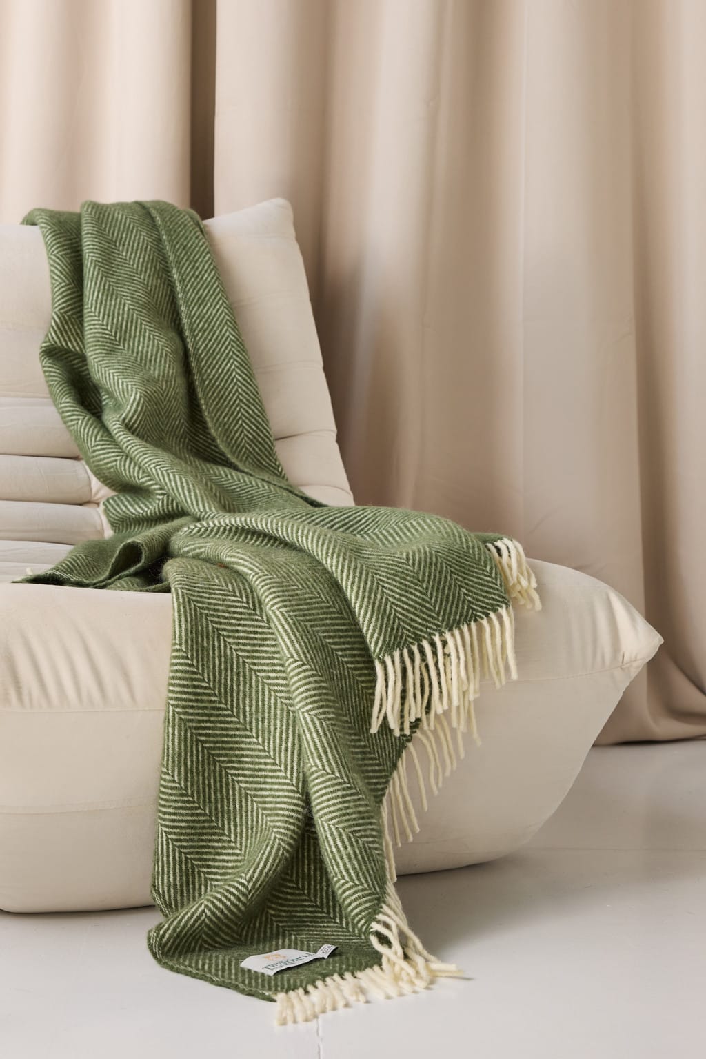 Pure New Wool Fishbone Throw in Olive